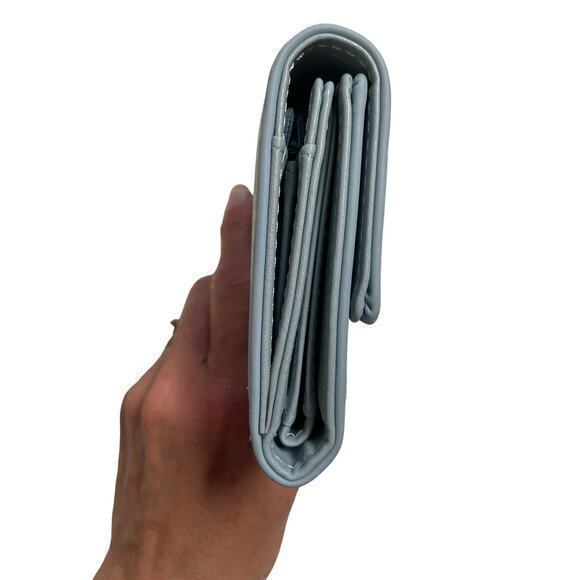 NWOT Horizontal Closure Bi-Fold, Key Chain Wallet, Soft Baby Blue, Feather Charm - Picture 5 of 9